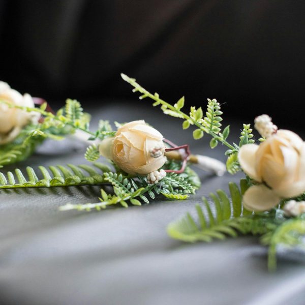 2573815 boutonniere et corsage 12.jpg